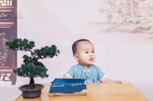 朝阳宝宝几个月可以吃粥